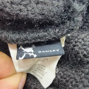 Oakley | Accessories | Oakley Adults Beanie Warm Fuzzy Cute  display picture 1